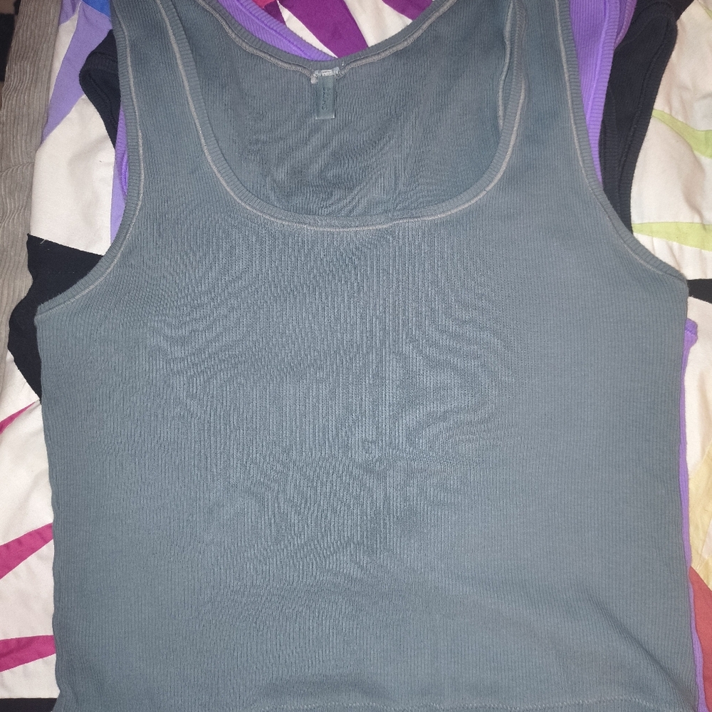 Skims 3 Pack Cotton Rib Tank Tops Size 2X - Picture 9 of 10